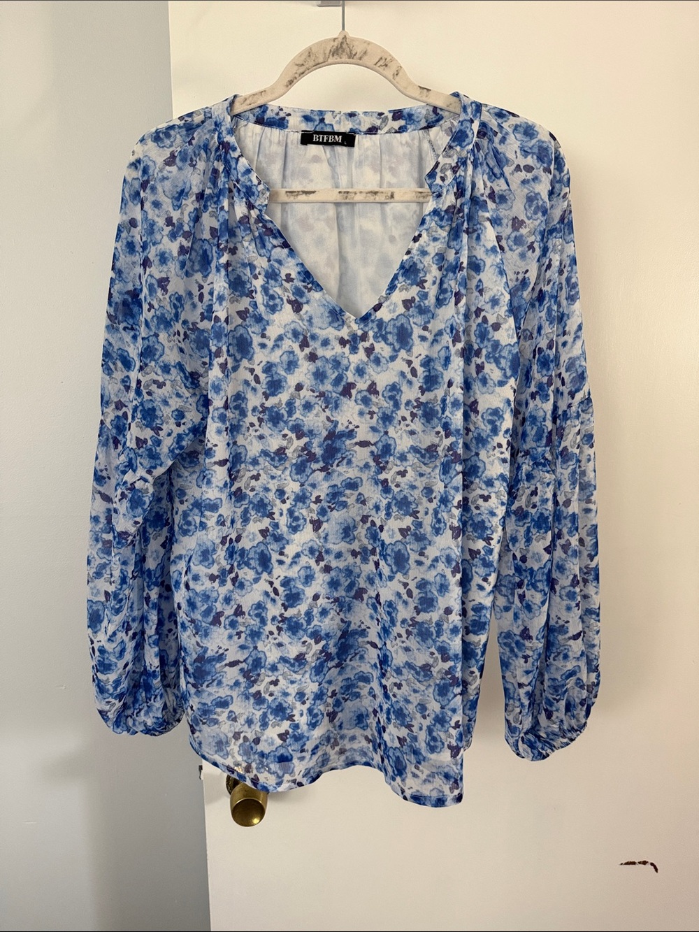 BTFBM Blue Floral V-Neck Long-Sleeve Blouse